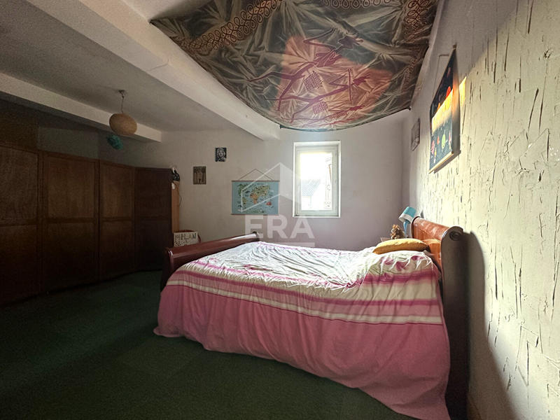 Maison - 226 m² - 12 pièces