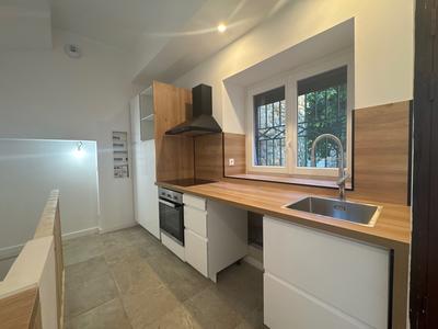 Maison - 92 m² - 6 pièces