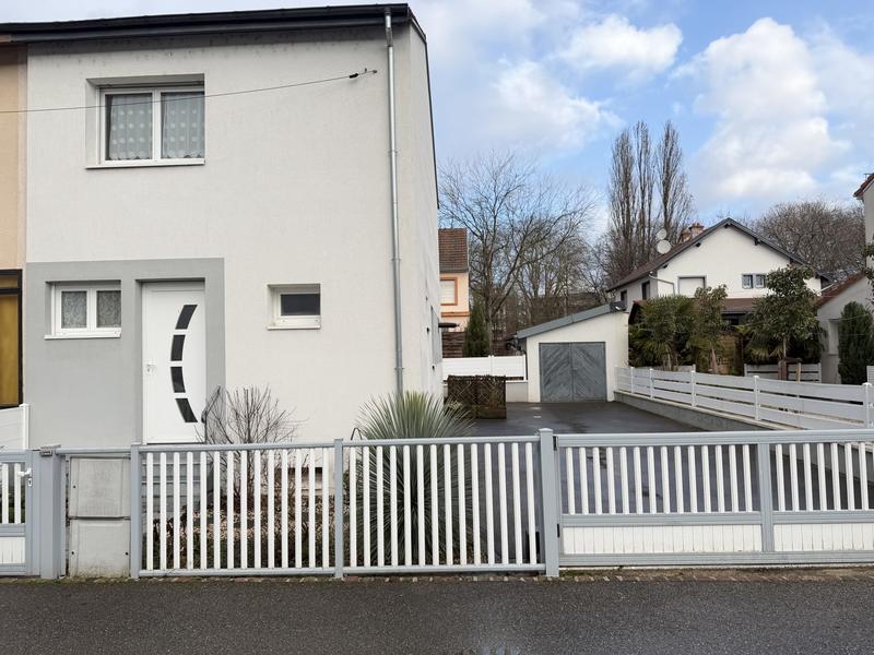 Maison - 85 m² - 4 pièces