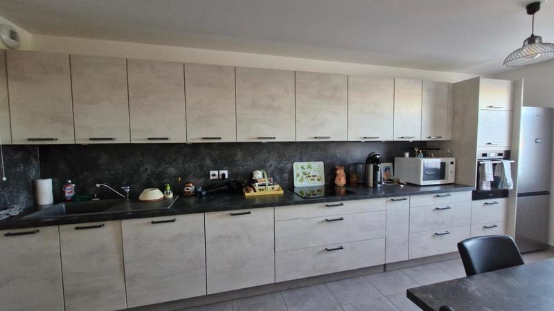 Appartement - 77 m² - 3 pièces