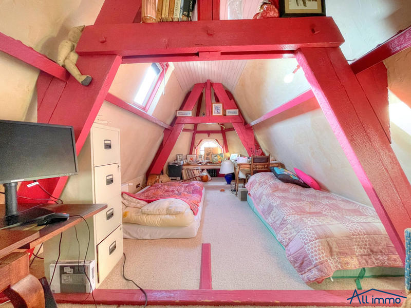 Maison ancienne - 197 m² - 8 pièces