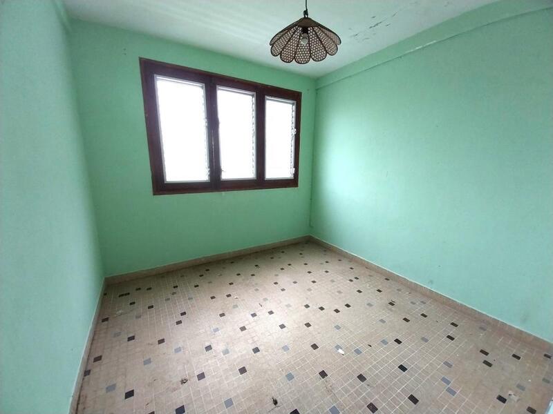 Maison - 223 m² - 11 pièces