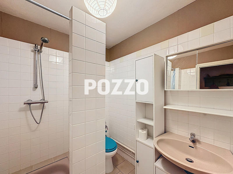 Maison - 263 m² - 10 pièces