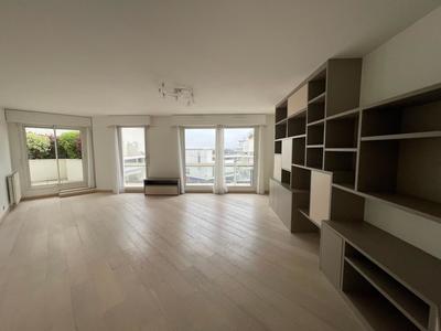 Appartement - 90 m² - 4 pièces