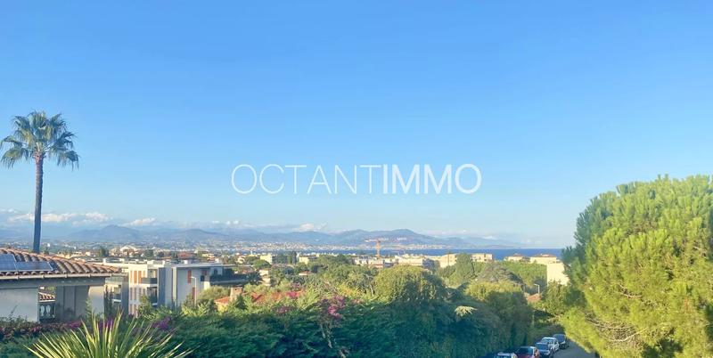 Appartement - 99 m² - 4 pièces