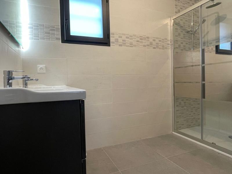 Maison - 93 m² - 4 pièces