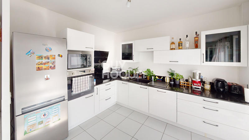 Maison - 90 m² - 5 pièces