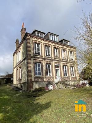 Maison - 227 m² - 10 pièces