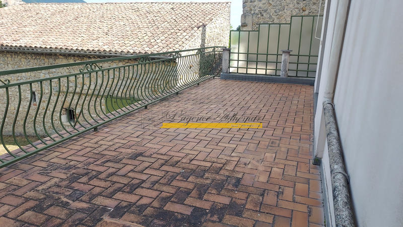 Maison - 293 m² - 13 pièces