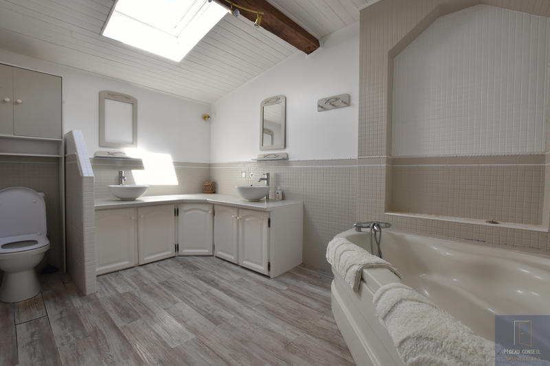 Maison - 174 m² - 6 pièces