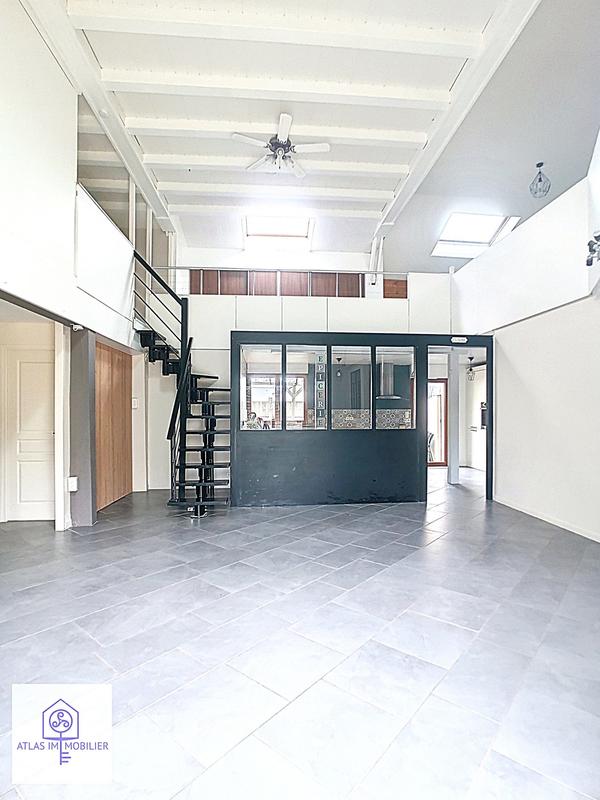 Maison - 215 m² - 8 pièces