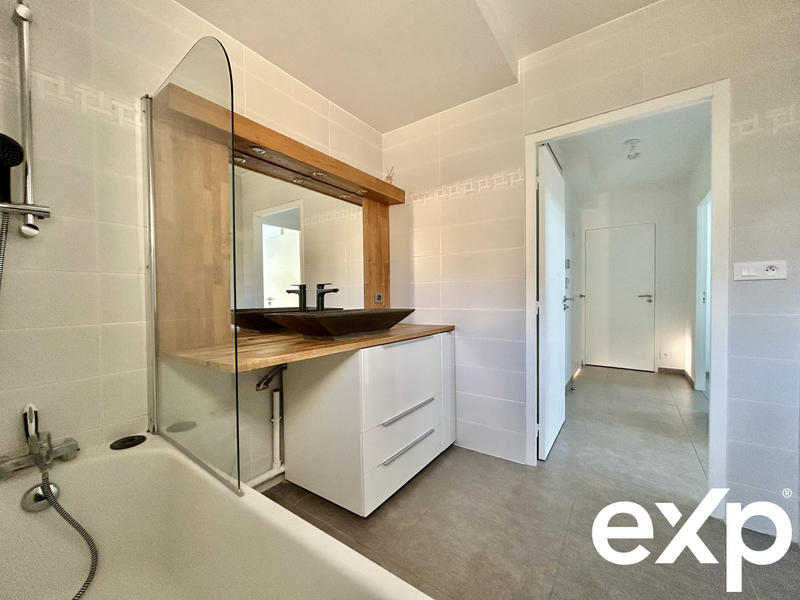 Appartement - 77 m² - 3 pièces