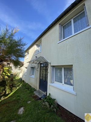 Maison - 96 m² - 5 pièces