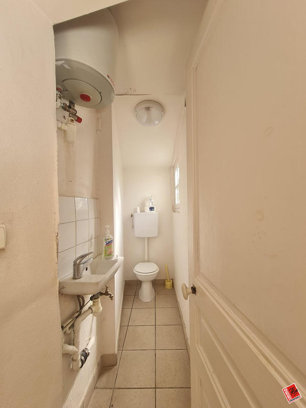 Local commercial - 75 m² - 4 pièces