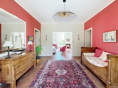 Villa - 360 m² - 7 pièces