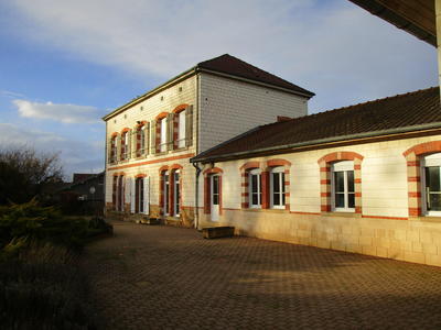 Maison - 290 m² - 6 pièces