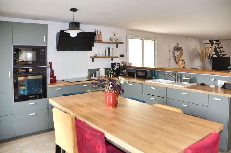 Maison - 236 m² - 8 pièces