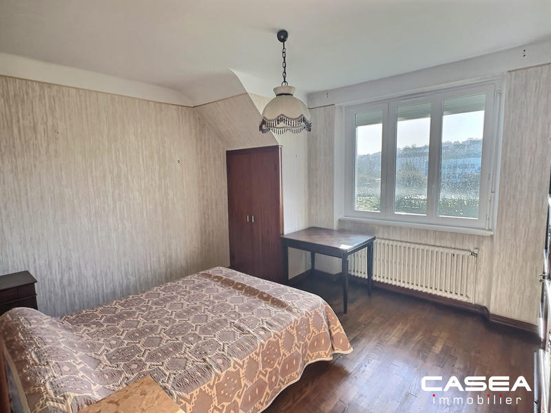 Maison traditionnelle - 110 m² - 6 pièces