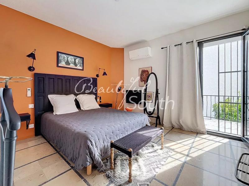 Maison chambre d'hôtes - 305 m² - 8 pièces