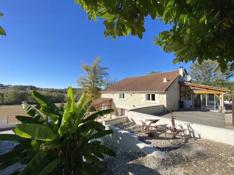 Maison - 253 m² - 5 pièces