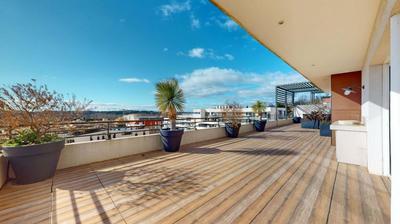 Appartement - 144 m² - 4 pièces