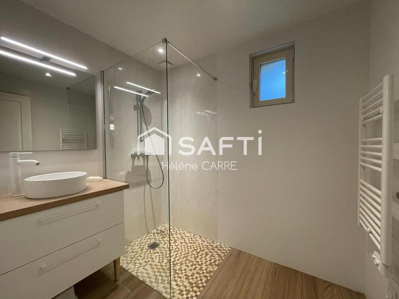 Maison - 237 m² - 11 pièces