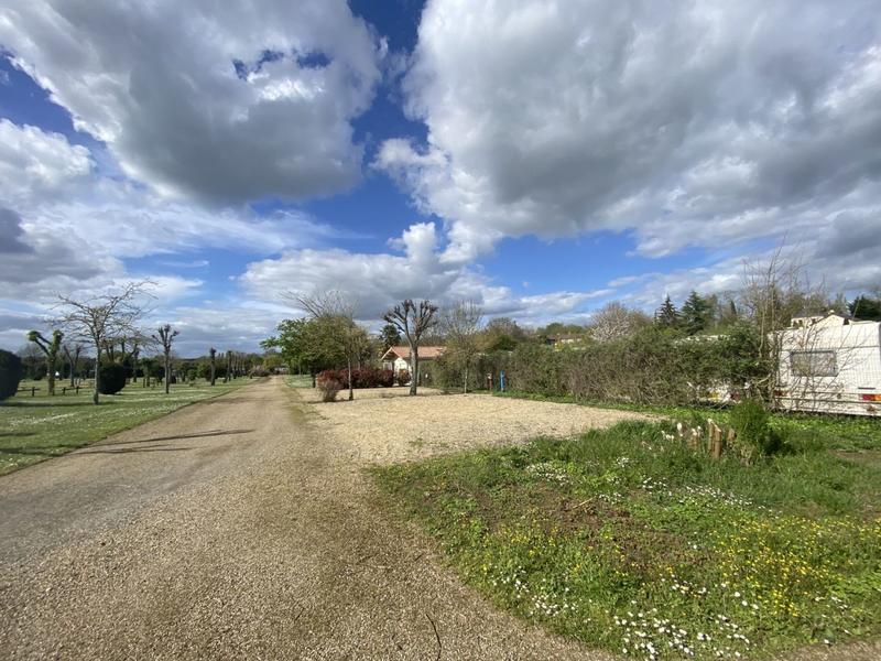 Terrain - 34 073 m²