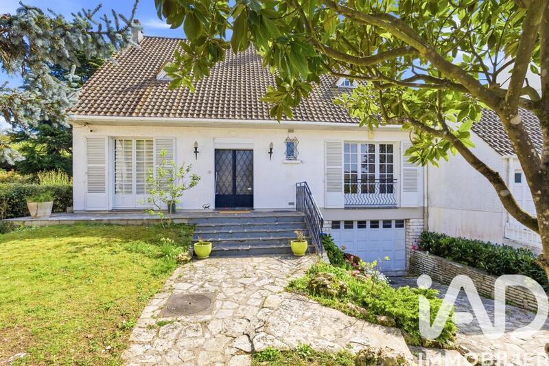 Maison - 159 m² - 8 pièces