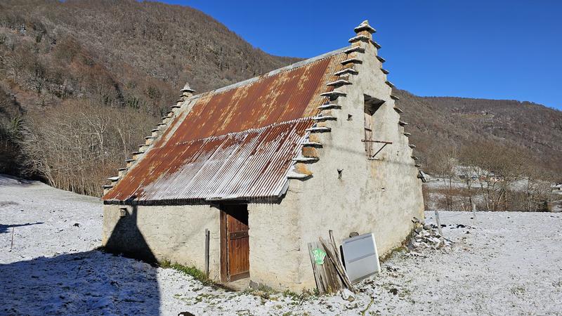 Grange - 50 m² - 2 pièces