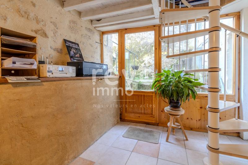 Maison de village - 183 m² - 9 pièces