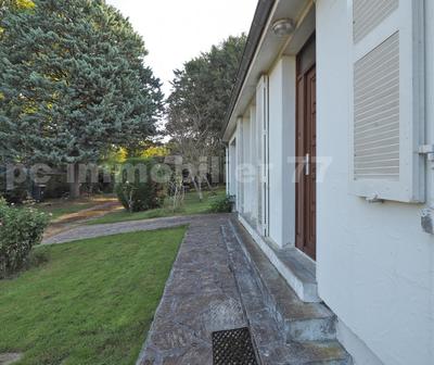 Pavillon - 125 m² - 5 pièces