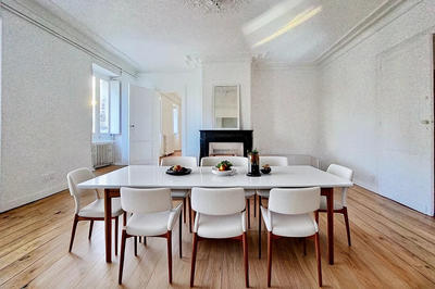 Appartement bourgeois - 195 m² - 5 pièces