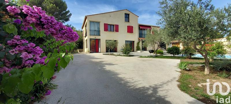 Maison - 330 m² - 11 pièces