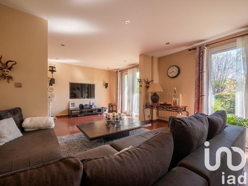 Maison - 300 m² - 13 pièces