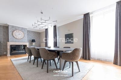 Maison bourgeoise - 575 m² - 10 pièces