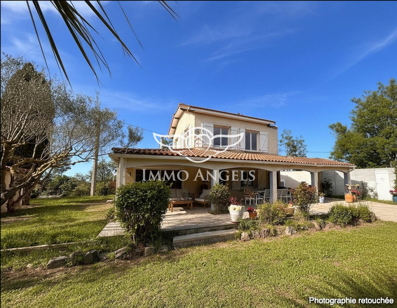 Maison traditionnelle - 123 m² - 4 pièces