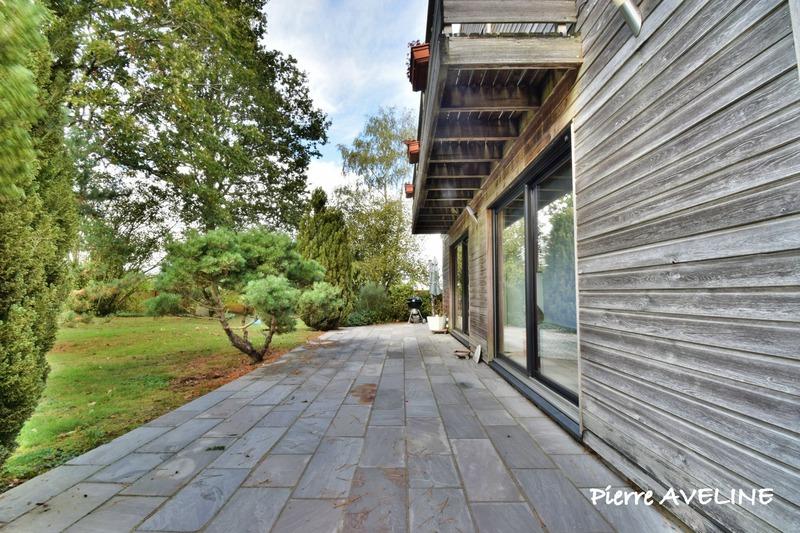 Maison - 276 m² - 7 pièces