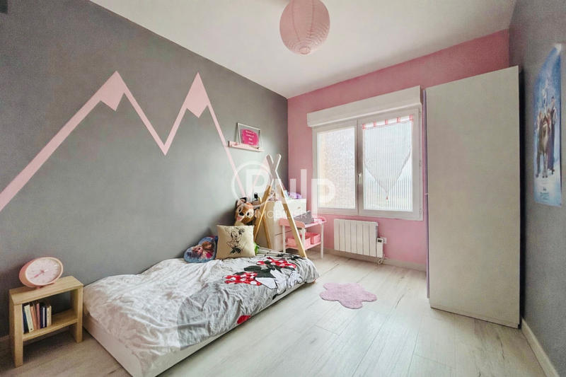 Maison - 102 m² - 7 pièces