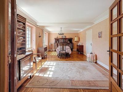 Maison - 155 m² - 8 pièces