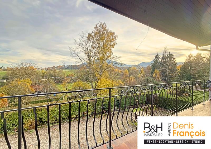 Maison ancienne - 216 m² - 7 pièces