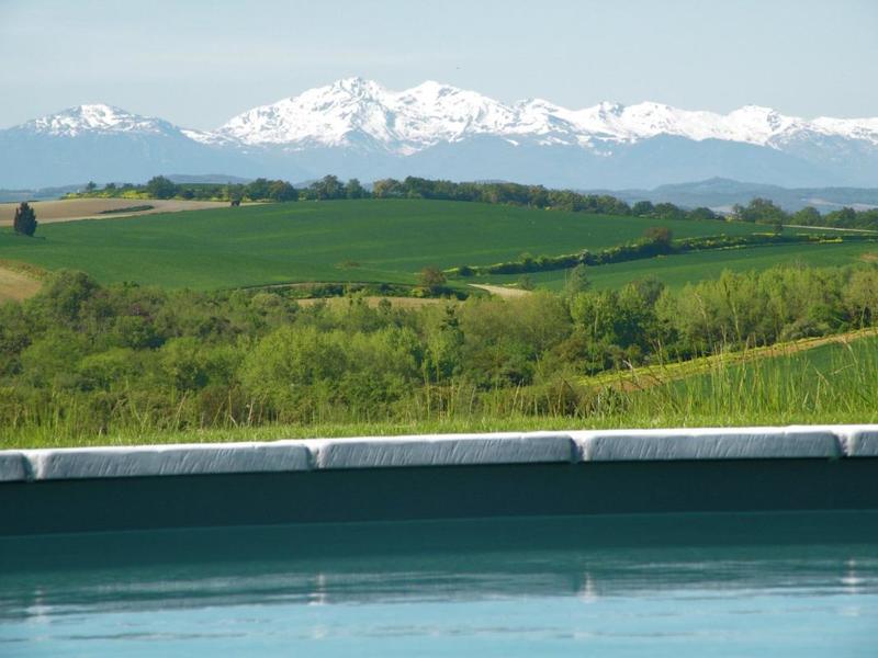 Propriété - 900 m² - 26 pièces