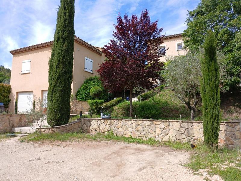 Demeure - 350 m² - 15 pièces