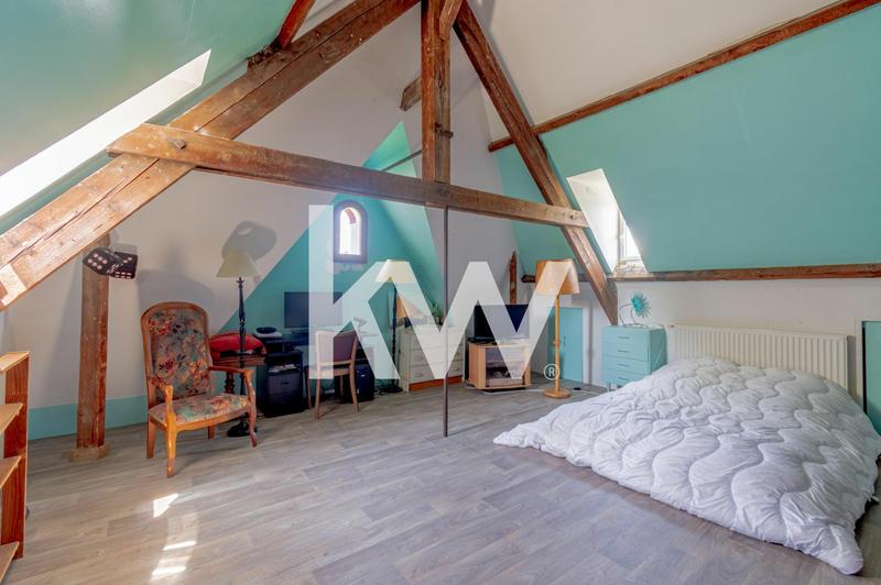 Maison - 256 m² - 9 pièces