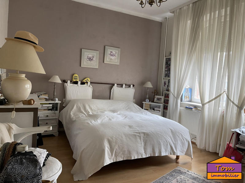 Maison - 273 m² - 12 pièces