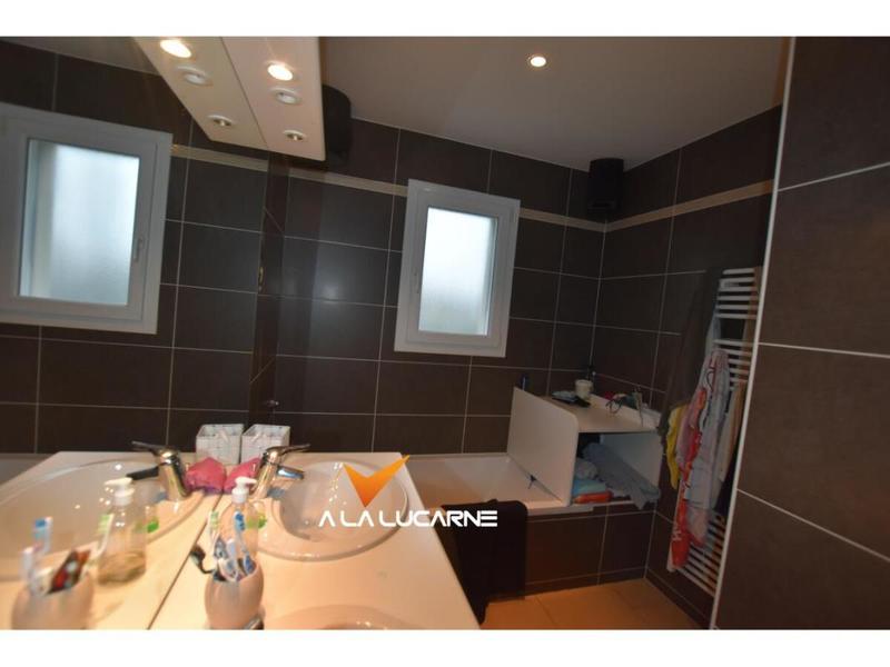 Pavillon - 123 m² - 5 pièces