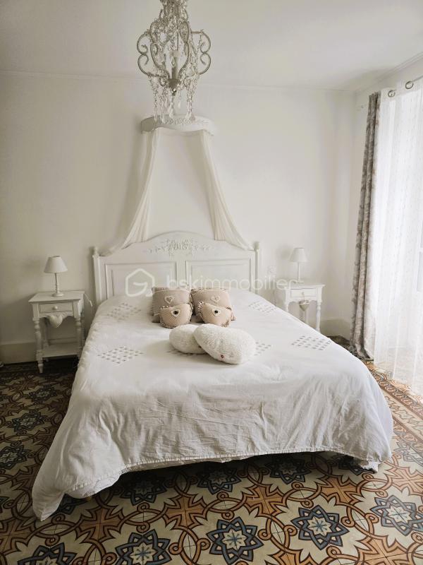 Maison de ville - 200 m² - 9 pièces