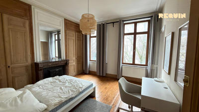 Maison - 185 m² - 8 pièces