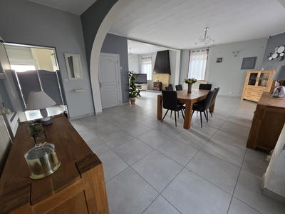 Maison - 163 m² - 6 pièces