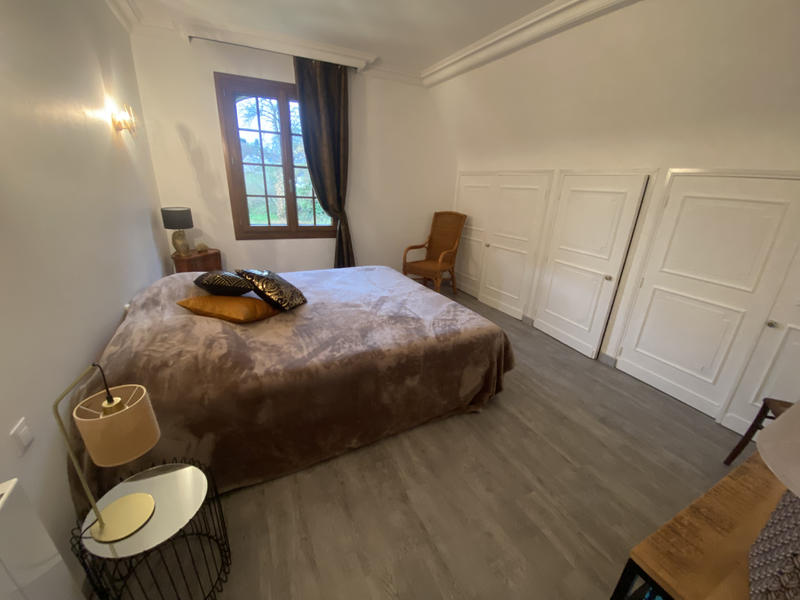 Maison - 224 m² - 8 pièces