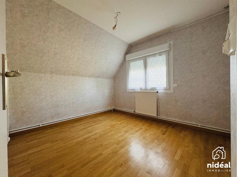 Maison traditionnelle - 90 m² - 4 pièces